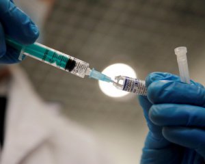 Понад 50% дорослого населення ЄС вакцинували від коронавірусу
