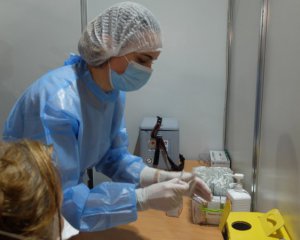На украинцах испытают израильскую вакцину против Covid-19