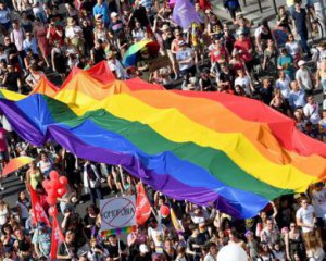 ЄС пригрозив судом Угорщині через скандальний закон &quot;гей-пропаганди&quot;