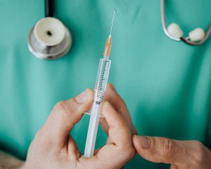 ЕС передаст Украине 3 млн вакцин от коронавируса