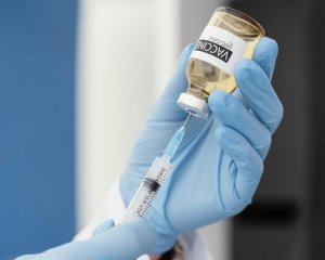Україна скасовує запис на вакцинацію проти Covid-19