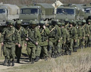 Оккупанты снова стягивают в Крым военных