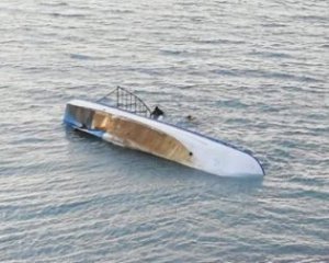 Корабль с 45 мигрантами пошел на дно: есть пропавшие без вести