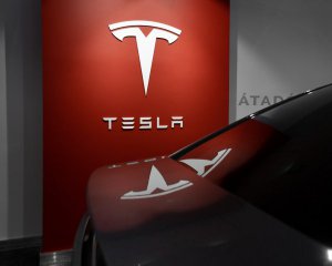 Tesla вперше заявила про прибуток понад $1 млрд за квартал