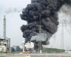 Взрыв на химическом заводе унес две жизни: более 30 пострадавших