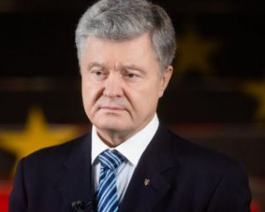 Путін забиває половою голови російської солдатні - Порошенко