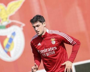 Яремчук хочет дебютировать за "Бенфику" в Москве