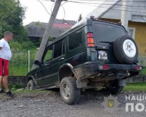 Хотів покататися: 16-річний за кермом Land Rover зніс жінку