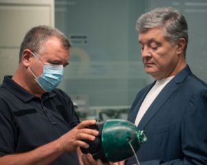Порошенко пообіцяв привезти на передову більше систем відеоспостереження