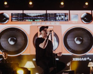 "Бумбокс" виступатимуть біля басейну в 37 м