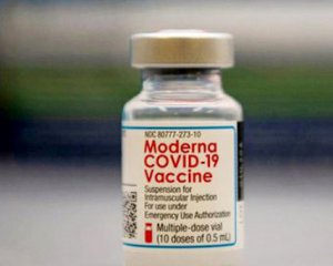 Виробник вакцин Moderna заявив про необхідність третього щеплення