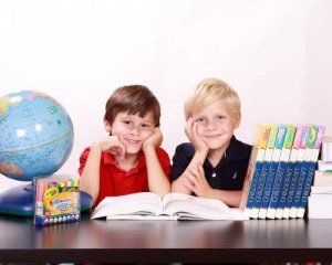 В отдельных школах будут требовать вакцинировать 80% учителей