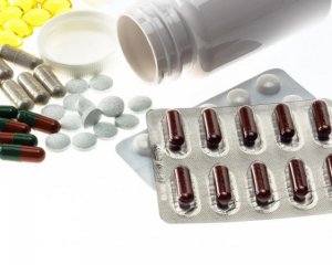 Продавать лекарства детям запретили - президент подписал закон