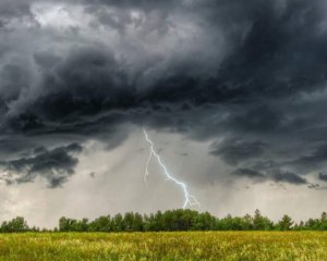 Грози і шквали: синоптики попереджають про погіршення погоди