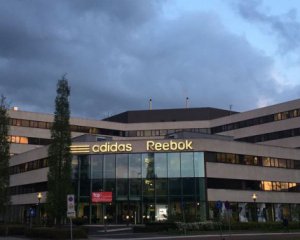 Adidas продав Reebok за €2 млрд