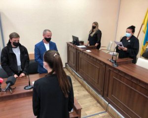 Арештували чоловіка, який бив журналіста ногами по голові