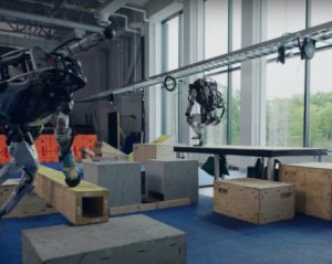 Роботи Boston Dynamics продемонстрували дива паркуру