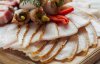 Свежесть сала определяют спичкой: интересные факты о популярном продукте