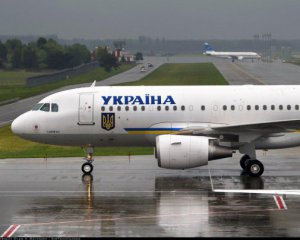 Літак Зеленського не зміг приземлитися в Молдові