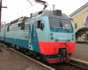 Укрзализныця ограничила движение поездов в Донецкой области