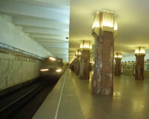 Закрыли первый вестибюль станции метро