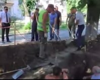 Нажахані росіяни намагалися закопати археологів: боялися, що їм встановлять вежі 5G