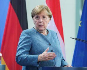 Меркель прокомментировала возможность переговоров с &quot;Талибаном&quot;