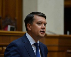 Разумков - Арестовичу: &quot;Іноді краще жувати, ніж говорити&quot;