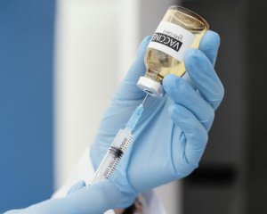 Учені розробили Covid-вакцину подвійної дії