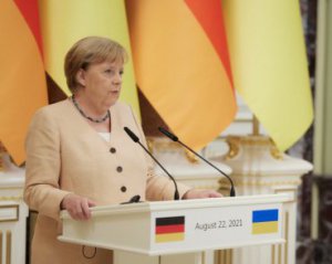 Украина должна остаться транзитером российского газа - Меркель