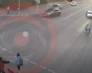 В Днепре водитель на полной скорости сбил четырех пешеходов