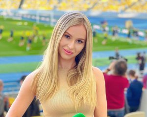 "Чому гравці дозволяють собі хапати за груди й сідниці?" - журналістка поскаржилася на українських футболістів
