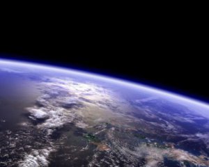 Озонова діра на Землі більша, ніж Антарктида