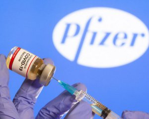 Третью дозу Pfizer не рекомендуют вводить молодежи