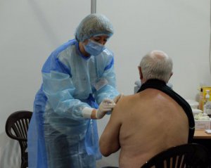 У Києві відкрили новий центр масової Covid-вакцинації