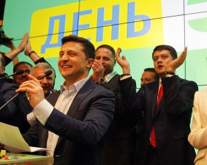 "Не робімо святих мучеників з тих, хто привів Зеленського до влади" - мережі про Разумкова