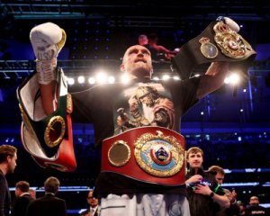 Трансляцию боя Усика могли сорвать по указке ОП из-за сотрудничества боксера с К2 Promotions братьев Кличко