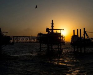 Цена на нефть превысила $80 - самый высокий показатель за три года