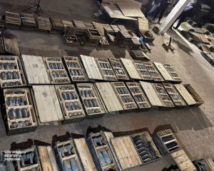 Снаряды, гранаты и ракеты: военный ВСУ сбывал оружие со склада части