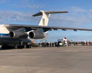 Украина планирует отправить очередной эвакуационный самолет в Афганистан
