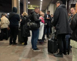 Пассажирам поезда &quot;Киев-Трускавец&quot; достались депутатские места: их переселили
