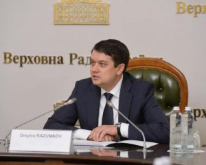 &quot;Видали два пакети підписних листів. Щоб &quot;наверняка&quot; - Разумков