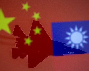 Байден заставил КНР остановить вторжение на территорию Тайваня