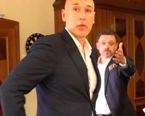 Напад на журналістів "Схем": слідчі не змогли вручити підозри