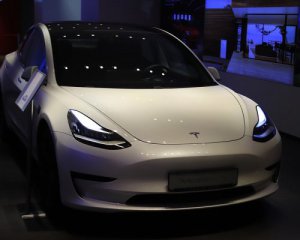 Маск анонсував дату випуску перших Tesla європейського виробництва