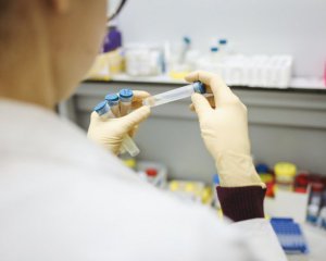 Лабораторія видала понад 40 тис. неправильних результатів тесту на коронавірус