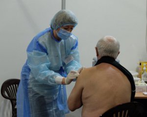Назвали кількість Covid-вакцинованих двома дозами в Україні