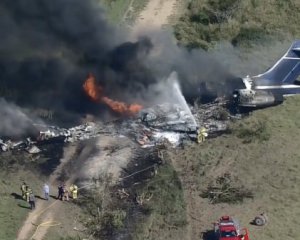 Пассажирский самолет загорелся и упал сразу после взлета