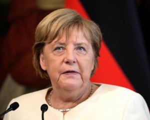 Меркель заявила, що не могла уявити, що Путін вдасться до окупації Криму