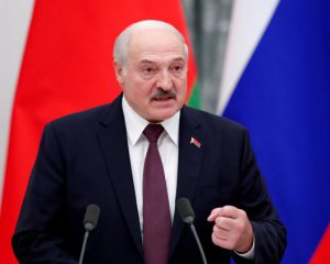 Франція звинуватила родину Лукашенка у торгівлі людьми